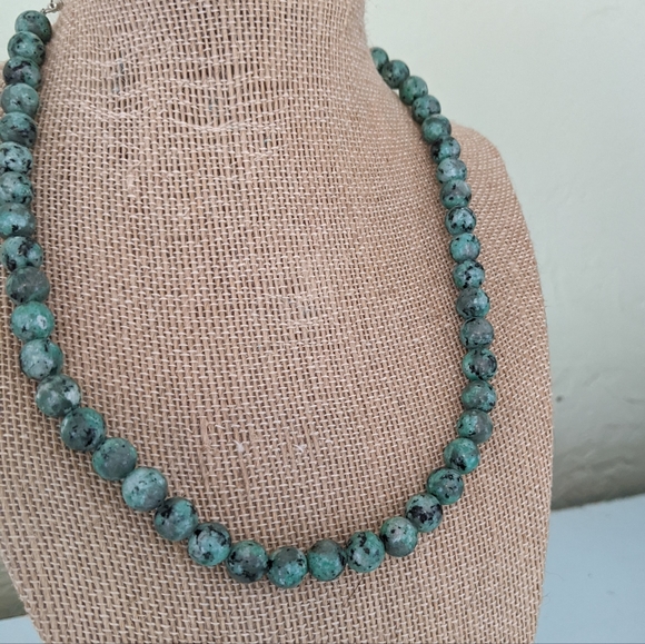 "African Turquoise" Jasper Necklace - Picture 3 of 5